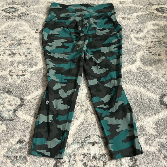 Lululemon Base Pace High-Rise Running Tight 25" - Picture 7 of 10